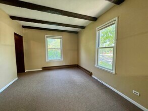 1014 Half Day Rd in Highland Park, IL - Building Photo - Building Photo
