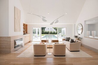 492 Abrahams Path in Amagansett, NY - Building Photo - Building Photo