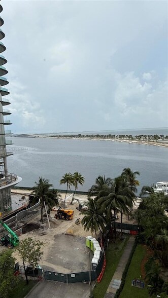 150 SE 25th Rd, Unit 10E in Miami, FL - Building Photo - Building Photo