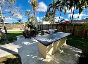 15430 SW 158th St in Miami, FL - Building Photo - Building Photo