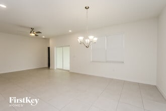 352 Corbel Ln in Eagle Lake, FL - Building Photo - Building Photo