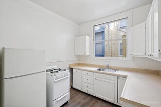 2425 Fillmore St in San Francisco, CA - Building Photo - Building Photo
