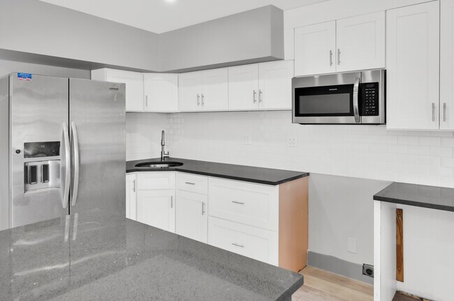 9123 NW 38th Dr in Coral Springs, FL - Building Photo - Building Photo