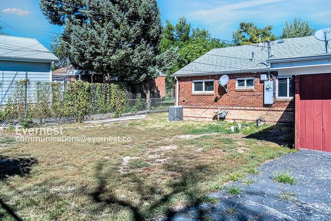 property at 1050 Ash Ct