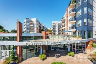 902 W 4th St, Unit Cedar in Charlotte, NC - Building Photo - Building Photo