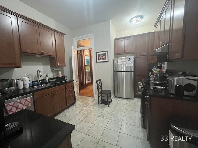 2626 N Wilton Ave in Chicago, IL - Building Photo - Building Photo