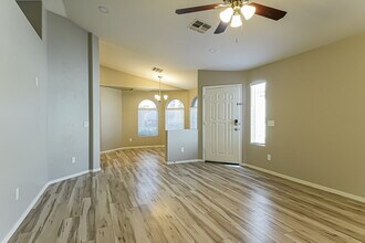 2143 E Danbury Rd in Phoenix, AZ - Building Photo - Building Photo