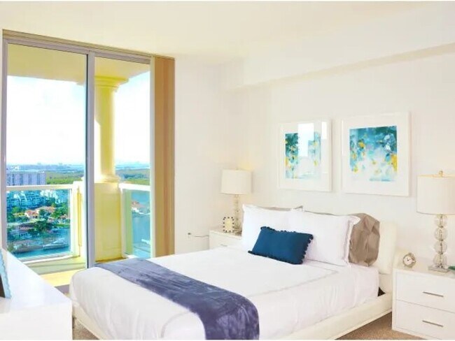 16900 N Bay Rd in Sunny Isles Beach, FL - Building Photo - Building Photo