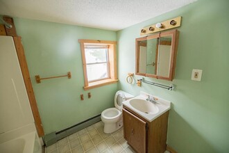 96 Bosworth St, Unit 1 in Old Town, ME - Building Photo - Building Photo