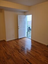 102 11th Ave W, Unit 1st floor in Newark, NJ - Building Photo - Building Photo