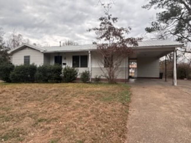 property at 1612 Maria Dr