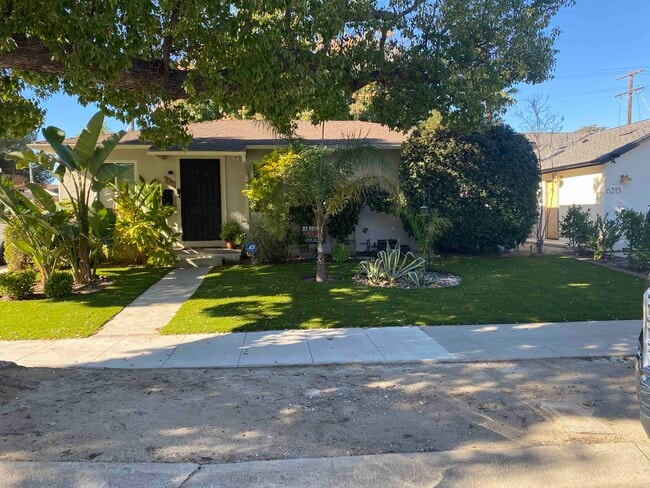 6207 Goodland Ave, Unit Guest House - Studio