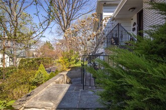 51 Dellwood Cir in Yonkers, NY - Building Photo - Building Photo