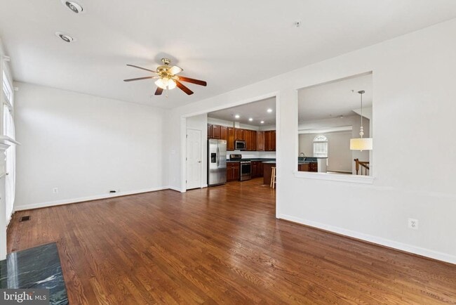 12423 Falconbridge Dr in North Potomac, MD - Building Photo - Building Photo