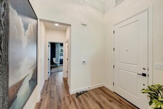 143 N Un St in Hanford, CA - Building Photo - Building Photo