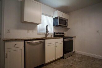 217 Maple St W in Davenport, FL - Building Photo - Building Photo