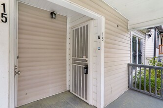 15 Chappell Rd SW in Atlanta, GA - Foto de edificio - Building Photo