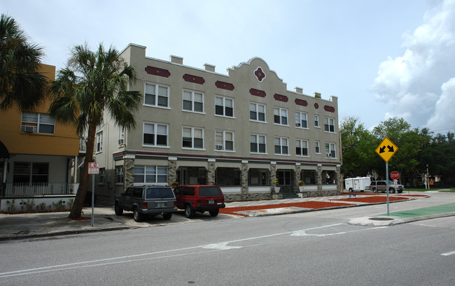 442 3rd Ave N in St. Petersburg, FL - Foto de edificio - Building Photo