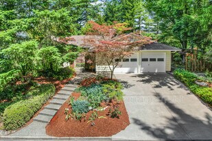 11995 NW Dumar Ln in Portland, OR - Building Photo