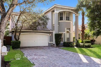 1235 E Magnolia Cir in Delray Beach, FL - Foto de edificio - Building Photo