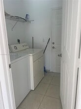 1304 SE 7th Ct in Homestead, FL - Foto de edificio - Building Photo