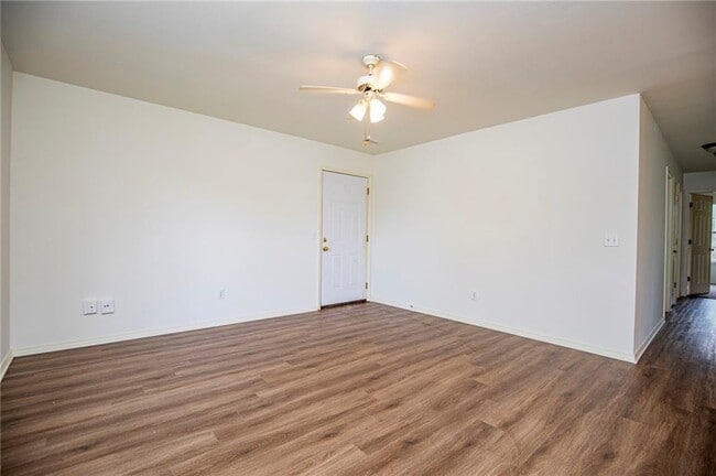 2516 W Ash St in Rogers, AR - Building Photo - Building Photo