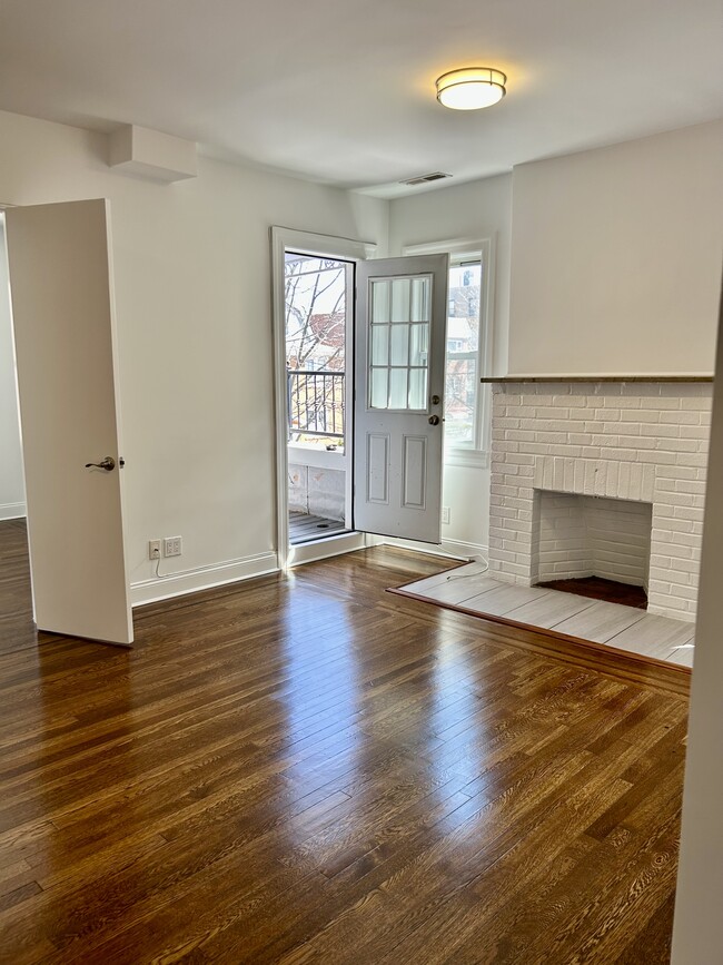 2115 Colonial Ave, Unit 2