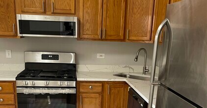 1534 W Farwell Ave in Chicago, IL - Building Photo - Building Photo