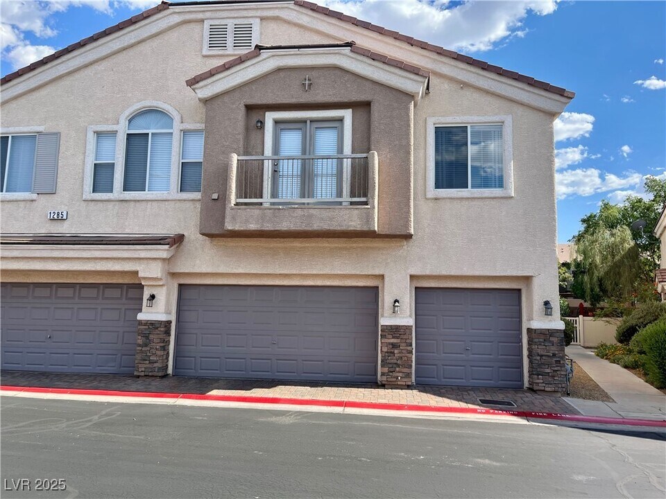 1285 Large Cap Dr in Henderson, NV - Foto de edificio
