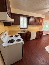 2806 Bainbridge Ave in Youngstown, OH - Building Photo - Building Photo