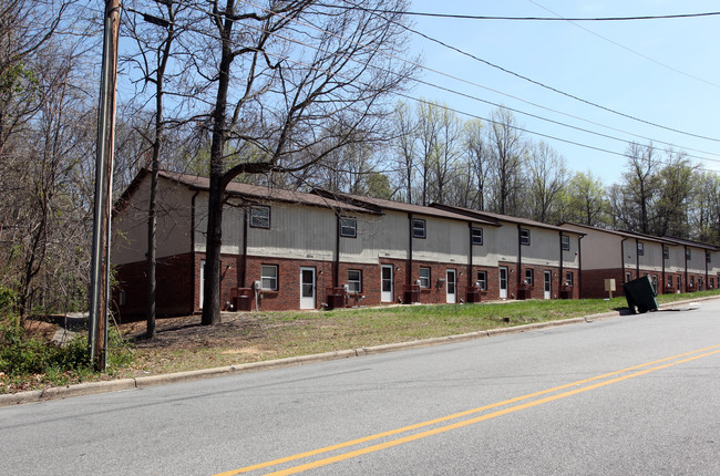 820-824 South Rd in High Point, NC - Foto de edificio - Building Photo