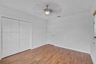 411 Santander Ave, Unit 1 in Coral Gables, FL - Building Photo - Building Photo