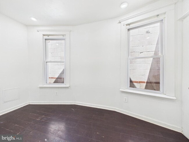 property at 616 S 60th St