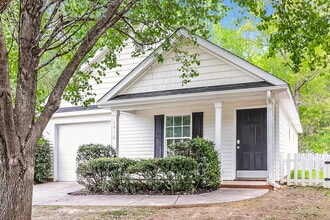 1916 Harrison Park Dr in Waxhaw, NC - Building Photo - Building Photo