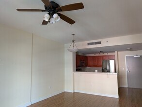 1240 India St, Unit 522 in San Diego, CA - Building Photo - Building Photo