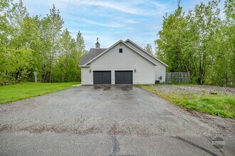 430 S Timberwood Cir in Palmer, AK - Building Photo - Building Photo