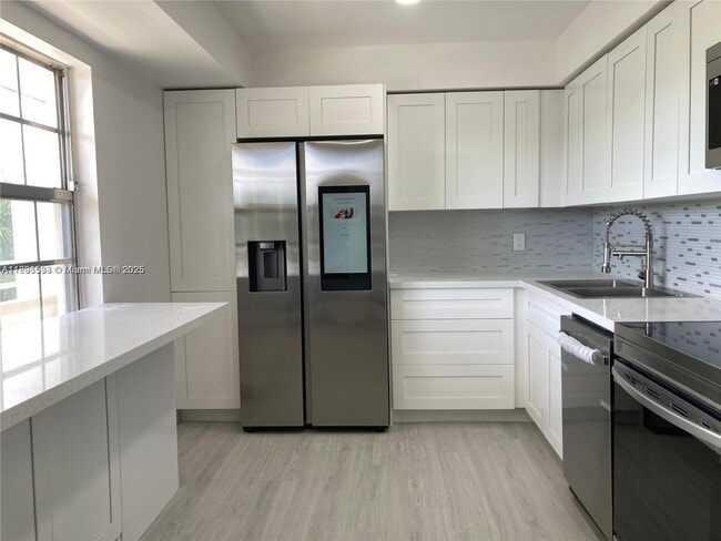 804 Cypress Blvd in Pompano Beach, FL - Building Photo - Building Photo