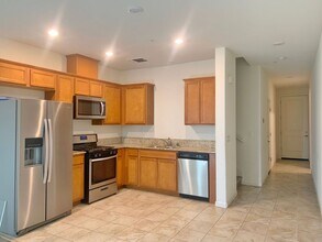 1805 Monroe Ct in Hollister, CA - Building Photo - Building Photo