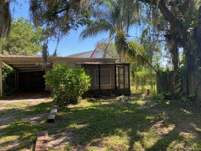 property at 1626 Roosevelt Ave