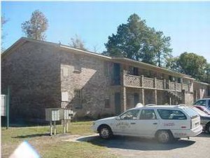 Sumner Place Apartments in Charleston, SC - Building Photo