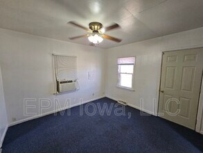 158 S Roosevelt Rd in Evansdale, IA - Building Photo - Building Photo