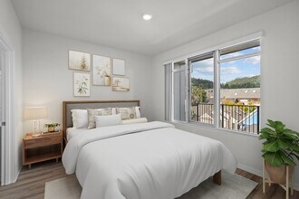 The Vaughn in Portland, OR - Building Photo - Building Photo