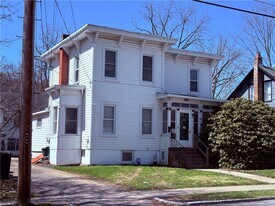 61 Church St in Oneonta, NY - Building Photo