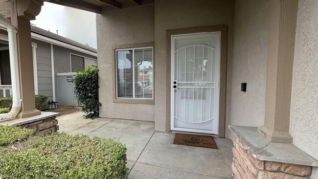 13657 Basswood Dr in Corona, CA - Building Photo - Building Photo