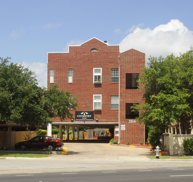 Coventry Place Apartments in Austin, TX - Foto de edificio - Building Photo