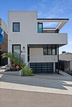 656 24th Pl in Hermosa Beach, CA - Building Photo - Building Photo