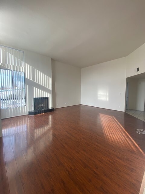 4343 Whitsett Ave in Los Angeles, CA - Building Photo