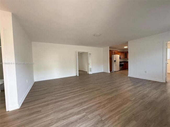 1120 NW 32nd Ct in Miami, FL - Building Photo - Building Photo