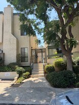 1734 N Verdugo Rd in Glendale, CA - Building Photo