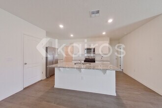31994 Katelin Cir in Leesburg, FL - Building Photo - Building Photo